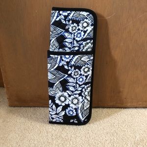 Vera Bradley Curling & Flat Iron Cover-Snow Lotus